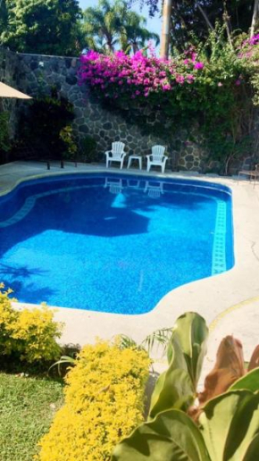 Отель Hotel Laam  Куэрнавака